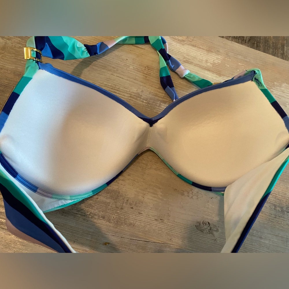 Victoria Secret Underwire Bikini Top - Picture 4 of 6